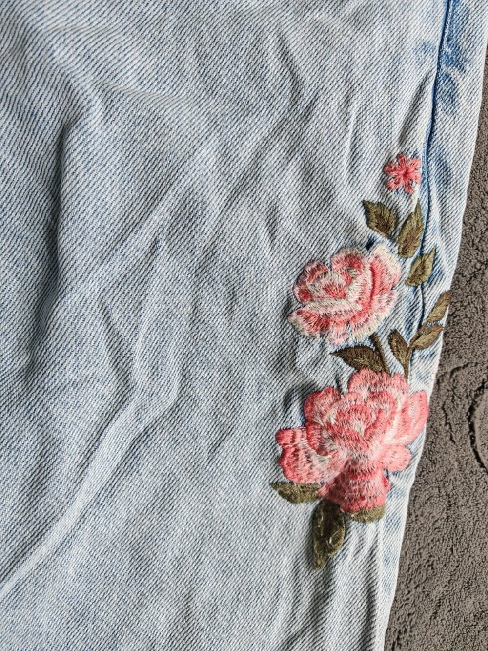 Free People x Driftwood Raphy Embroidered Denim Overalls XS Boho Wide Leg Floral - Picture 6 of 16